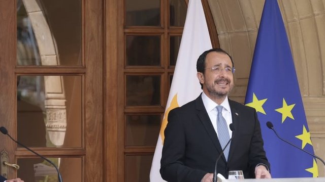 Президент головуючого в ЄС Кіпру говорить про необхідність надати змісту статті про допомогу в разі збройної агресії