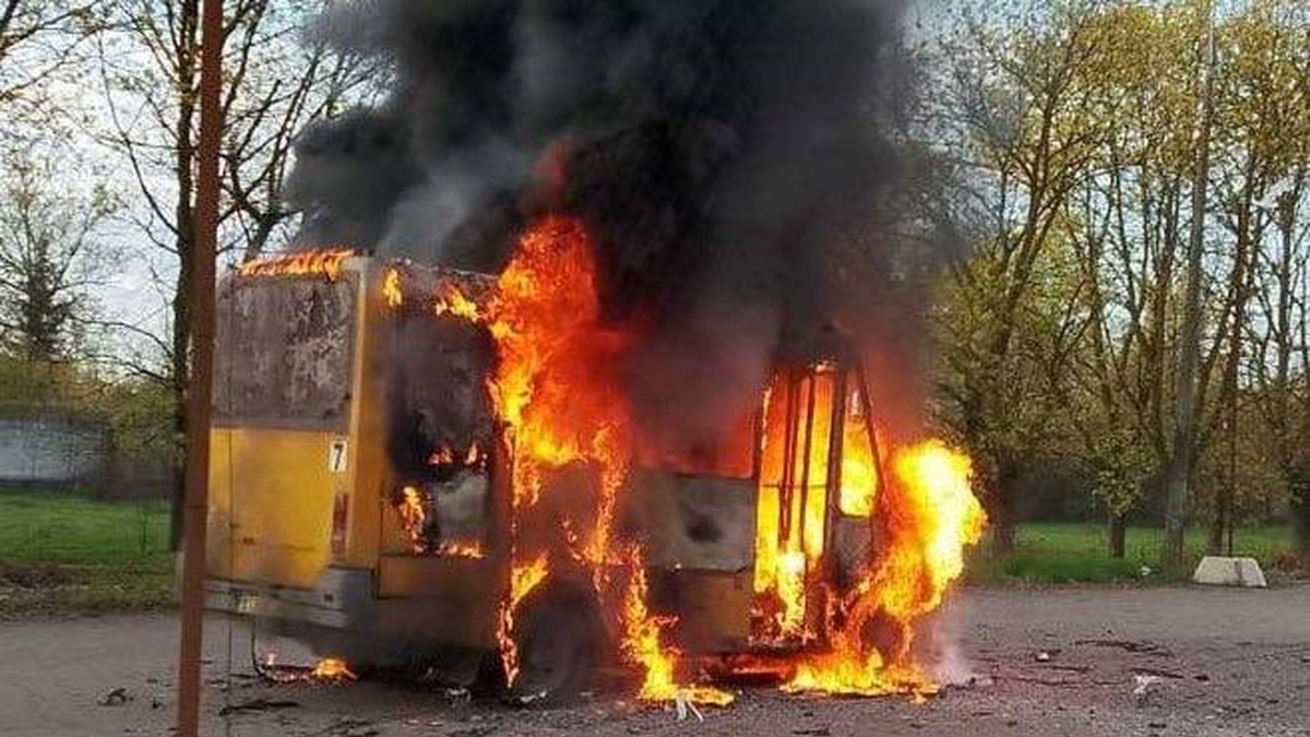 Ворог вранці атакував маршрутку в Херсоні