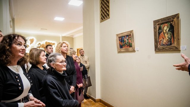 У МЗС України відкрився виставковий проєкт "Повернення пам'яті Херсона"
