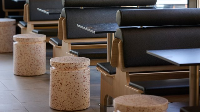 McDonald's відкрив перший у Києві ресторан за принципами сталого дизайну