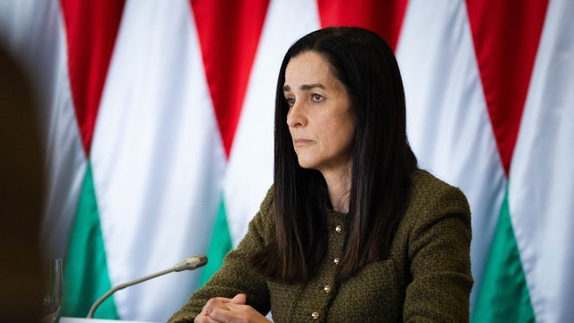 Глава МЗС Угорщини засудила напад РФ, висловила підтримку народу України