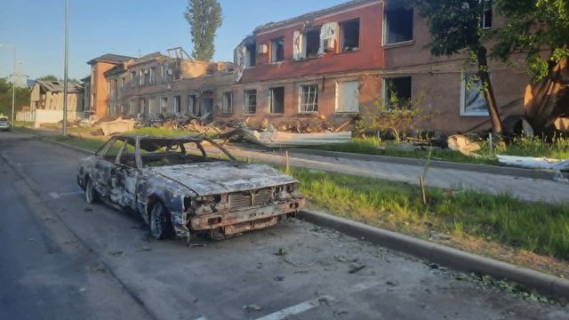 REPORT: Restoration work continues at strike sites in Kyiv, broken windows boarded up, most businesses operating