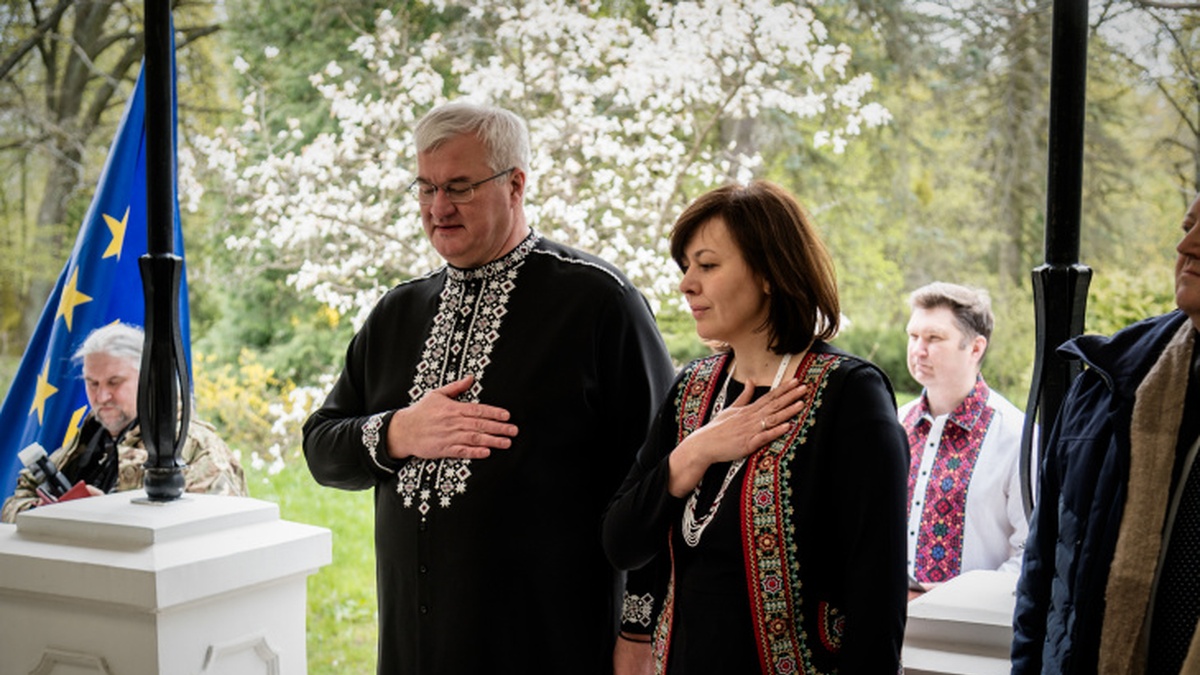 Almost UAH 2 mln raised at annual charity fair, MFA head thank ambassadors for helping Ukraine