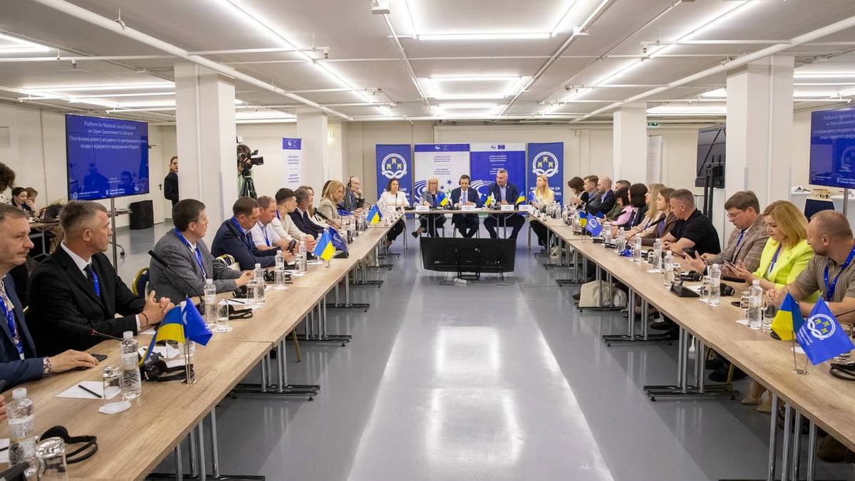 Платформа діалогу місцевої та центральної влади відкрита в Києві – Кличко