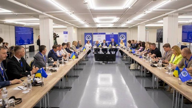 Платформа диалога местной и центральной власти открыта в Киеве – Кличко