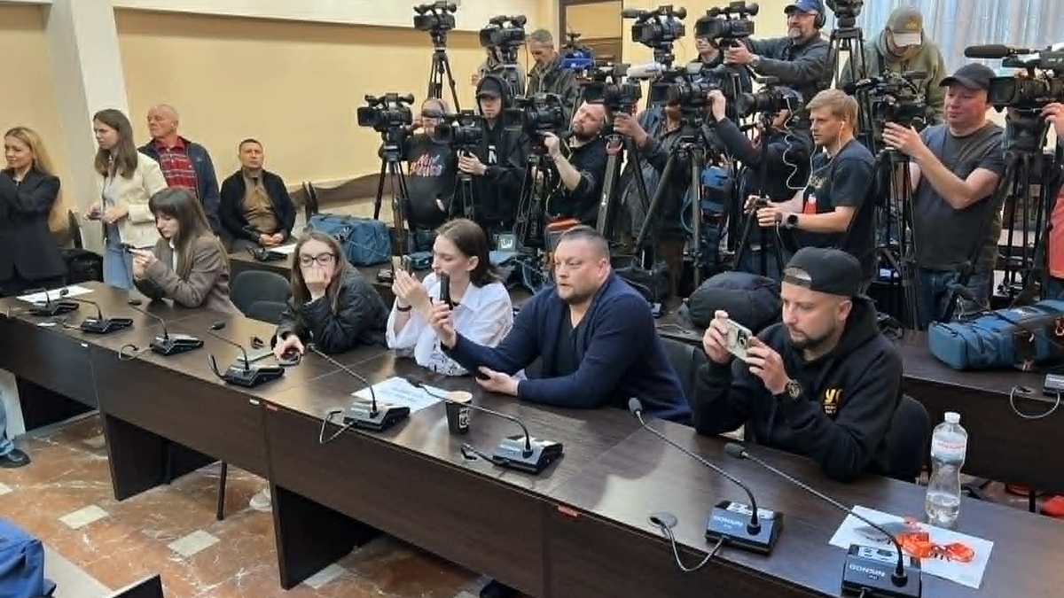 Єрмак про інцидент з яйцями: Я не бачив, мені потім розповіли, що відбувалося