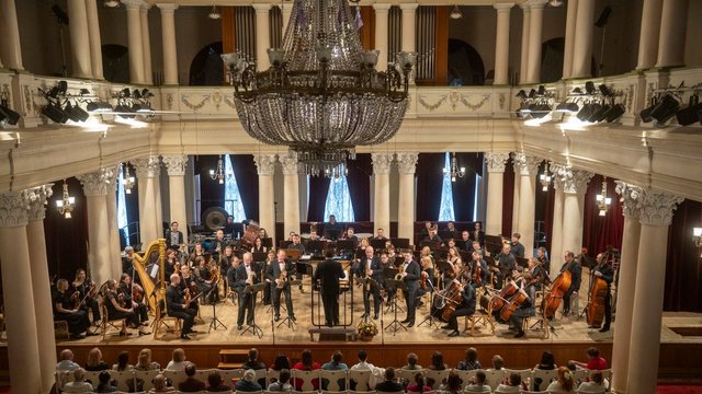 "Київський квартет саксофоністів" виступає на концерті "Життя, присвячене музиці". Велика зала Національної філармонії України, Київ, 17.05.2026