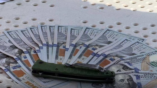 Посадовець ТЦК на Волині та ексвійськовий за хабарі знімали з розшуку військовозобов'язаних