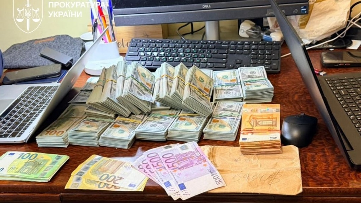 Luxury vehicle fleet, Swiss watches, weapons, over UAH 22.6 mln in cash seized from top National Police officials - Prosecutor General