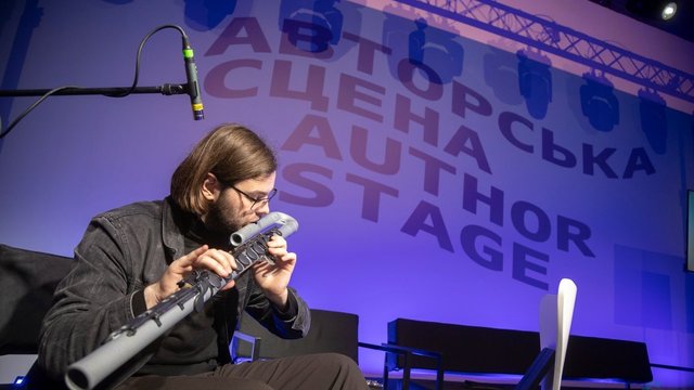 Максим Іванов, флейта, репетиція перед концертом. Відкриття ХІV Міжнародного фестивалю «Книжковий Арсенал». Національний культурно-мистецький та музейний комплекс «Мистецький Арсенал». 28.05.2026