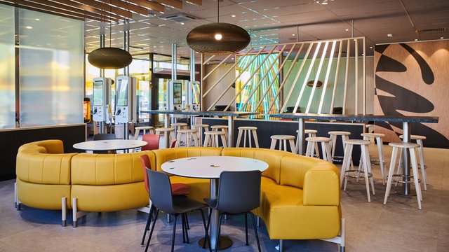 McDonald's відкрив перший у Києві ресторан за принципами сталого дизайну