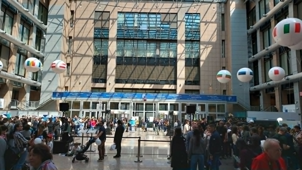 В Європейській раді до Дня Європи працює стенд солідарності з Україною: Україна – майбутній член ЄС