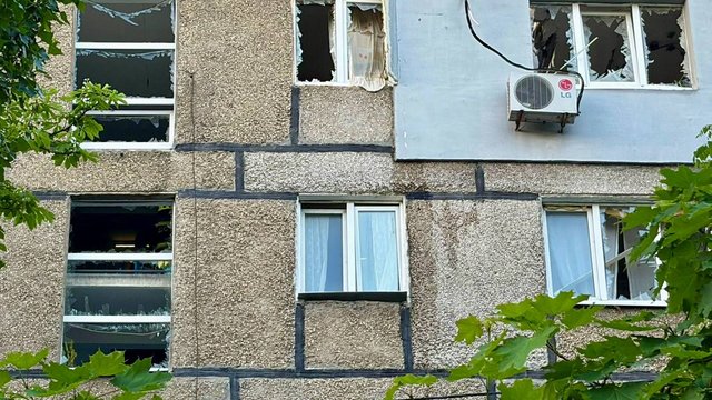 У Дніпрі через ворожий удар постраждала 58-річна жінка, пошкоджено житло – ОВА