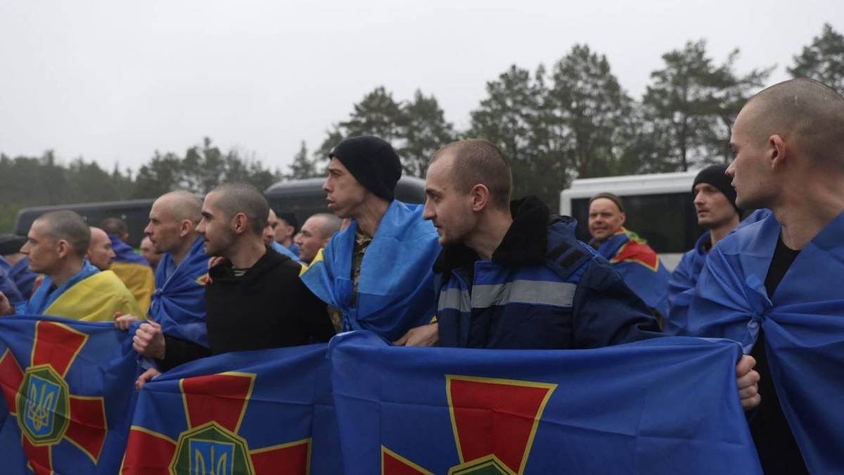 Глава МВС: Серед бійців, які повернулися з полону, 38 нацгвардійців та 15 прикордонників