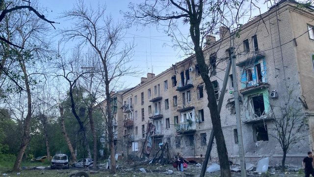 Пошкоджена житлова забудова у Краматорську внаслідок атаки РФ