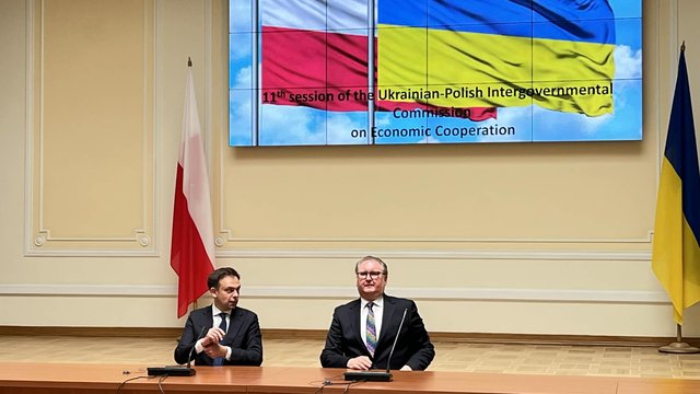 Міністр фінансів Польщі про українських біженців: Хочемо, щоб допомога була скерована саме до тих людей, які її потребують