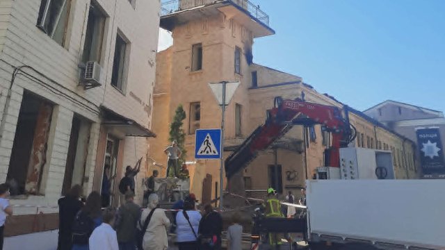REPORT: Restoration work continues at strike sites in Kyiv, broken windows boarded up, most businesses operating