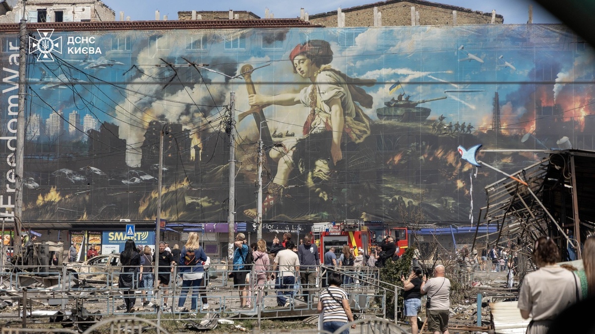Аварійно-рятувальні роботи на місцях влучань у Києві тривають, уже 78 постраждалих – ДСНС