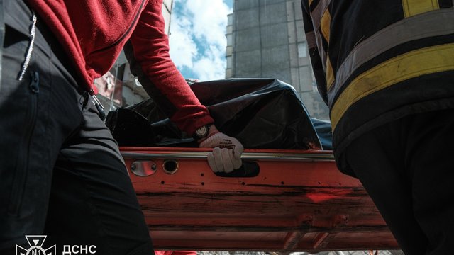 Вже дев'ятеро загиблих у Києві, рятувальники деблокували з-під завалів ще одне тіло – МВА