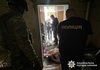 Шахрайську організацію викрили в Україні, її учасники оформлювали на громадян Латвії кредити та виводили гроші