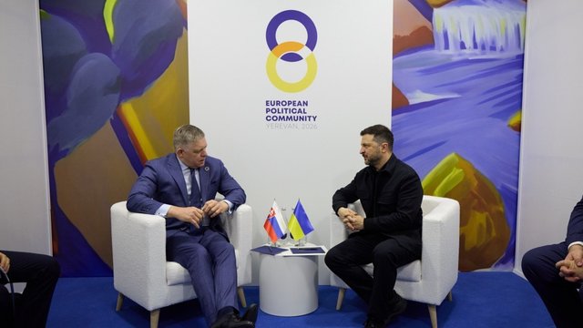 Зеленський і Фіцо обговорили співпрацю в різних сферах і проведення засідання урядів