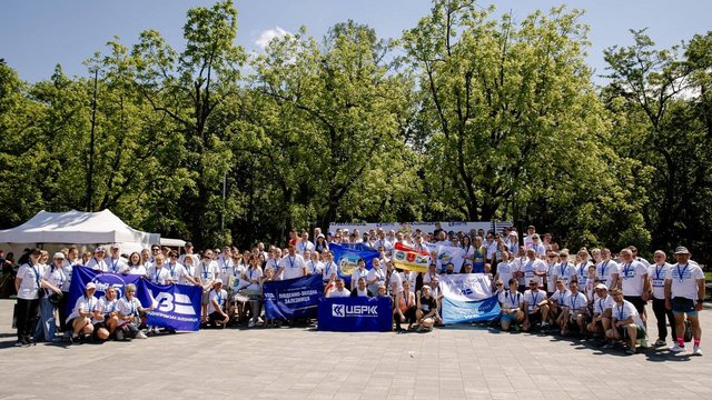 "Укрзалізниця" провела благодійний забіг "Стартуємо за розкладом", збирали кошти для постраждалих від війни