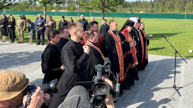Голову ОУН Мельника та його дружину перепоховали на НВМК