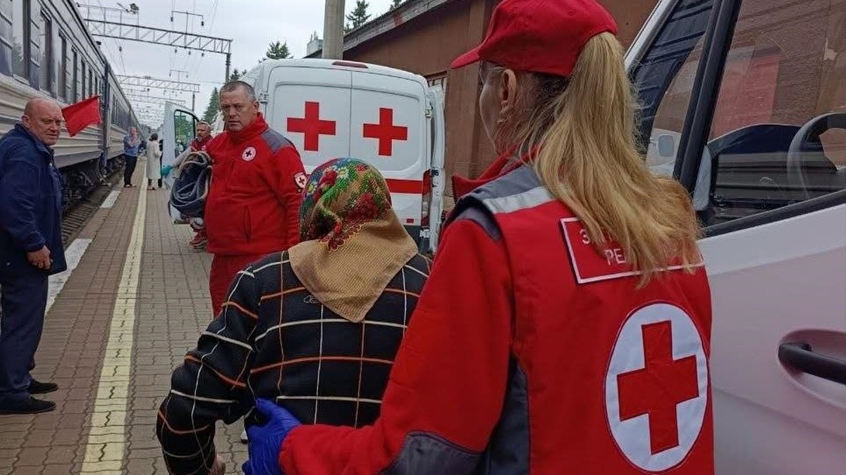 УЧХ зустрів евакуаційний потяг із Донеччини у Хмельницькому