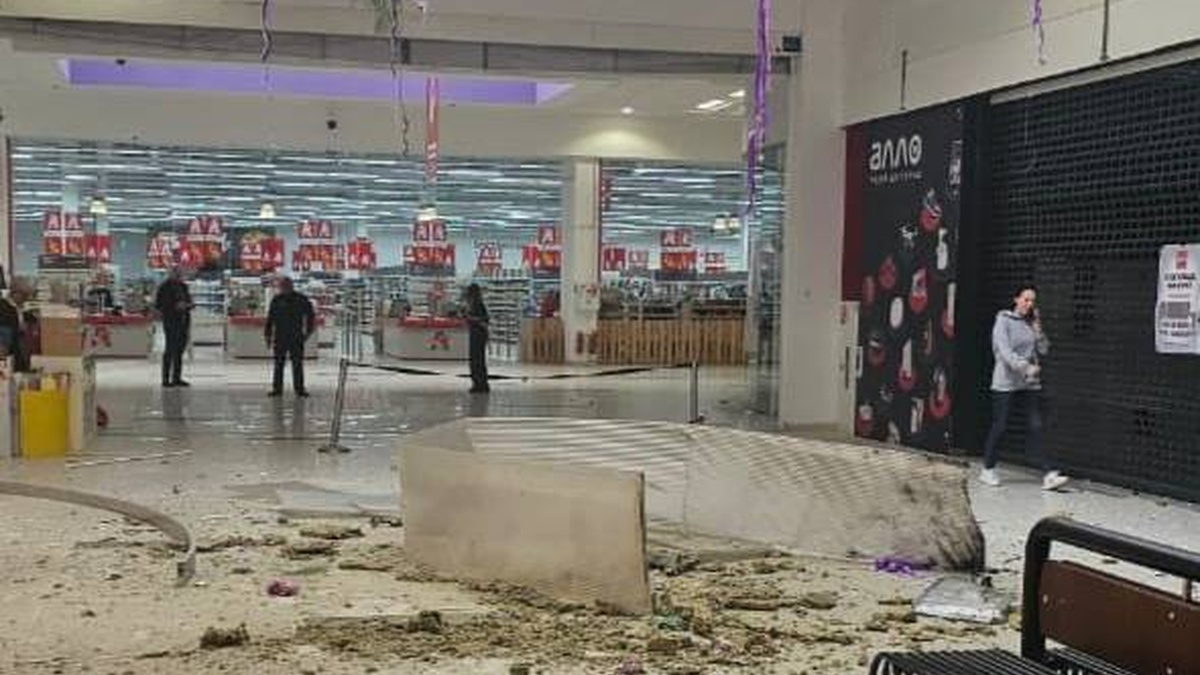 Ворог атакував торгівельний центр на Одещині, обійшлося без постраждалих – ОВА