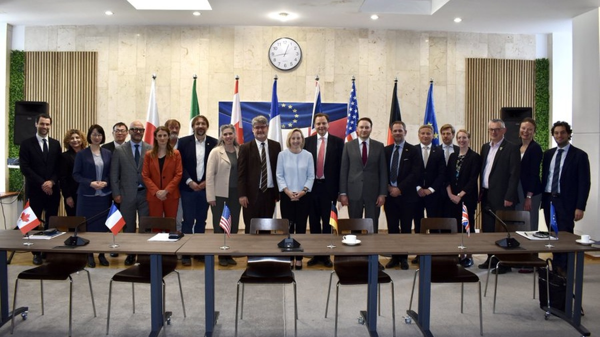 Посли G7 продовжують свою роботу в Україні
