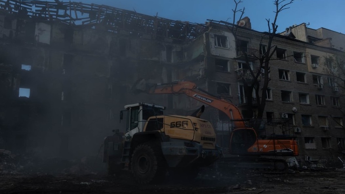 Уже 87 постраждалих унаслідок ворожої атаки Києва, триває ліквідація наслідків – ДСНС