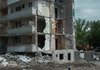 Аварійно-відновлювальні роботи тривають на місці влучання російської ракети у Києві – ДСНС
