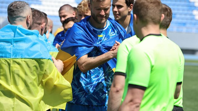 ФК "Динамо" провів благодійний матч зі "Спецпідрозділом Тимура" ГУР МО у Києві