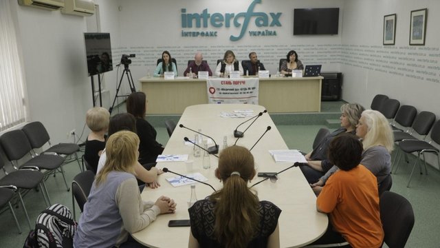 Активисты медсестринства заявляют о критической нехватке кадров и недофинансировании медуслуг по медсестринскому уходу