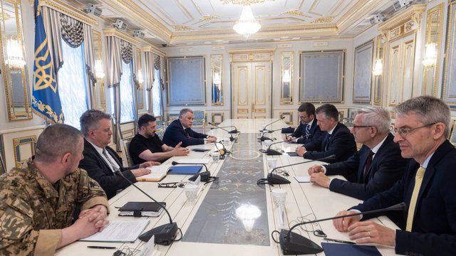 Зеленський обговорив з керівником відомства канцлера Німеччини та главою BND прискорення домовленостей щодо ППО