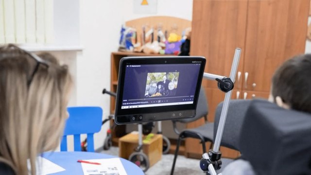 Кабмін виділив 21,2 млн грн на закупівлю ай-трекерів для інклюзивно-ресурсних центрів