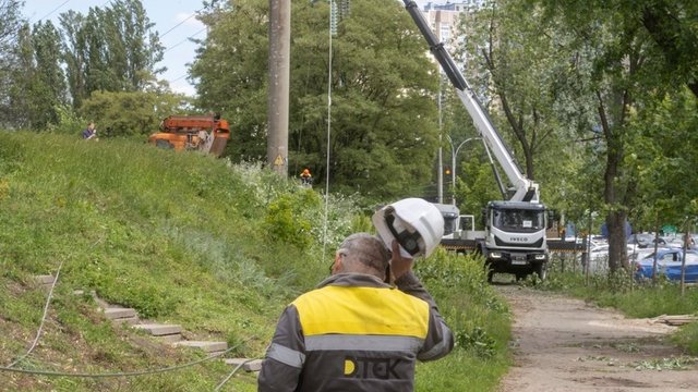 Наслідки нічного обстрілу. Просп. Европейського союзу 64, Київ, 02.06.2026