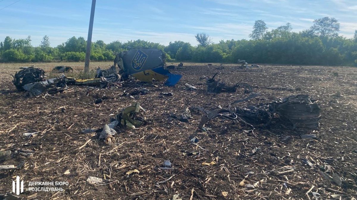 SBI questions witnesses of Su-24M crash in Khmelnytsky region