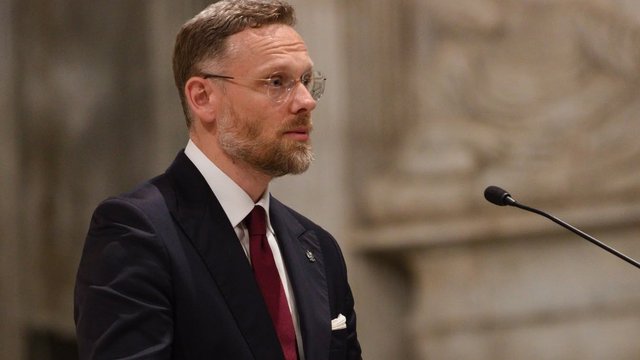 Керівник канцелярії Навроцького звинуватив українську владу в невдячності через повернення нагород