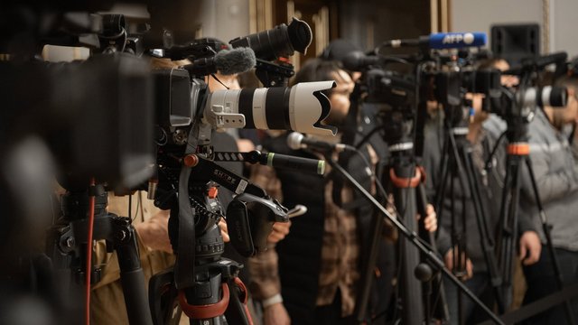 Зеленский поздравил журналистов с профессиональным праздником