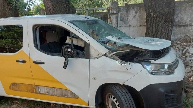 Росія атакувала пересувне відділення "Укрпошти" в Нікополі, поранення отримав водій автомобіля