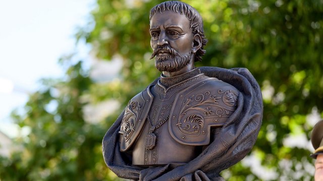Зеленський оголосив про встановлення пам'ятника гетьману Івану Мазепі у Києво-Печерській Лаврі