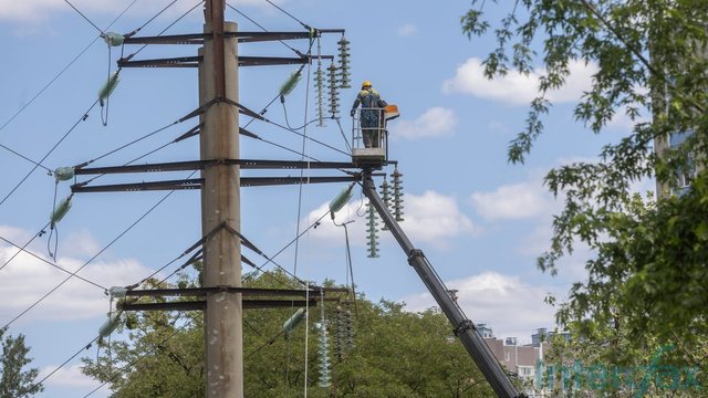 Наслідки нічного обстрілу. Просп. Европейського союзу 64, Київ, 02.06.2026