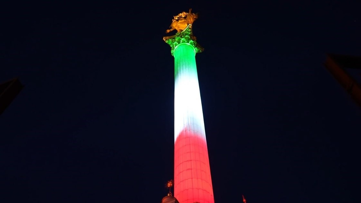 Celebrations of 80th anniversary of Italian Republic held in Kyiv, Independence Monument lit in colors of Italian flag for first time in history