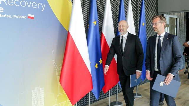 Нідерланди нададуть Україні EUR178 млн та декомісовані газові турбіни для підготовки до зими – Шмигаль