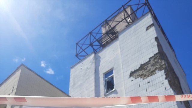 Mitigation of strike consequences near Vasylkivska metro station in Kyiv underway, Teremky clinic heavily damaged