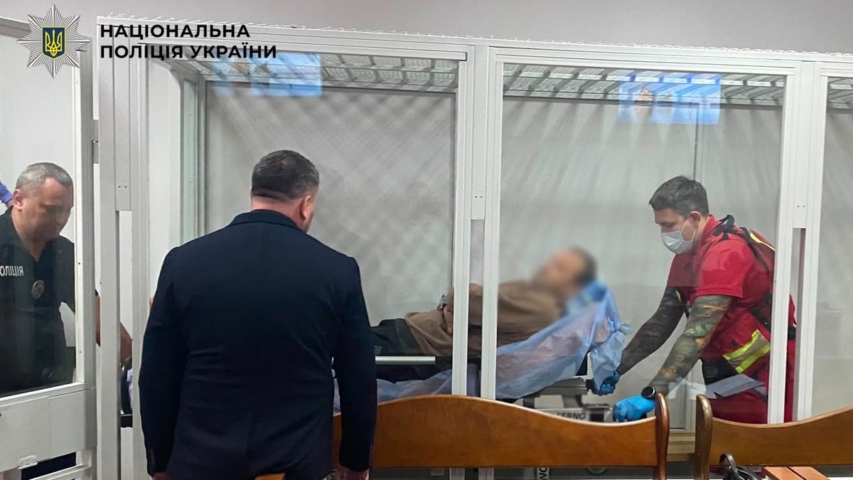 Водія Mercedes, який в'їхав у підземний перехід у Києві та с