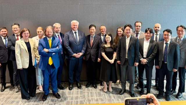 Sybiha hosts meeting of major Ukrainian, Korean companies in Seoul to establish cooperation