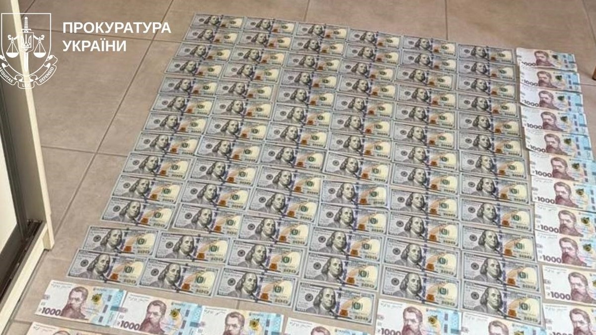 80-річна колишня лікарка та співачка Харківської опери фігур