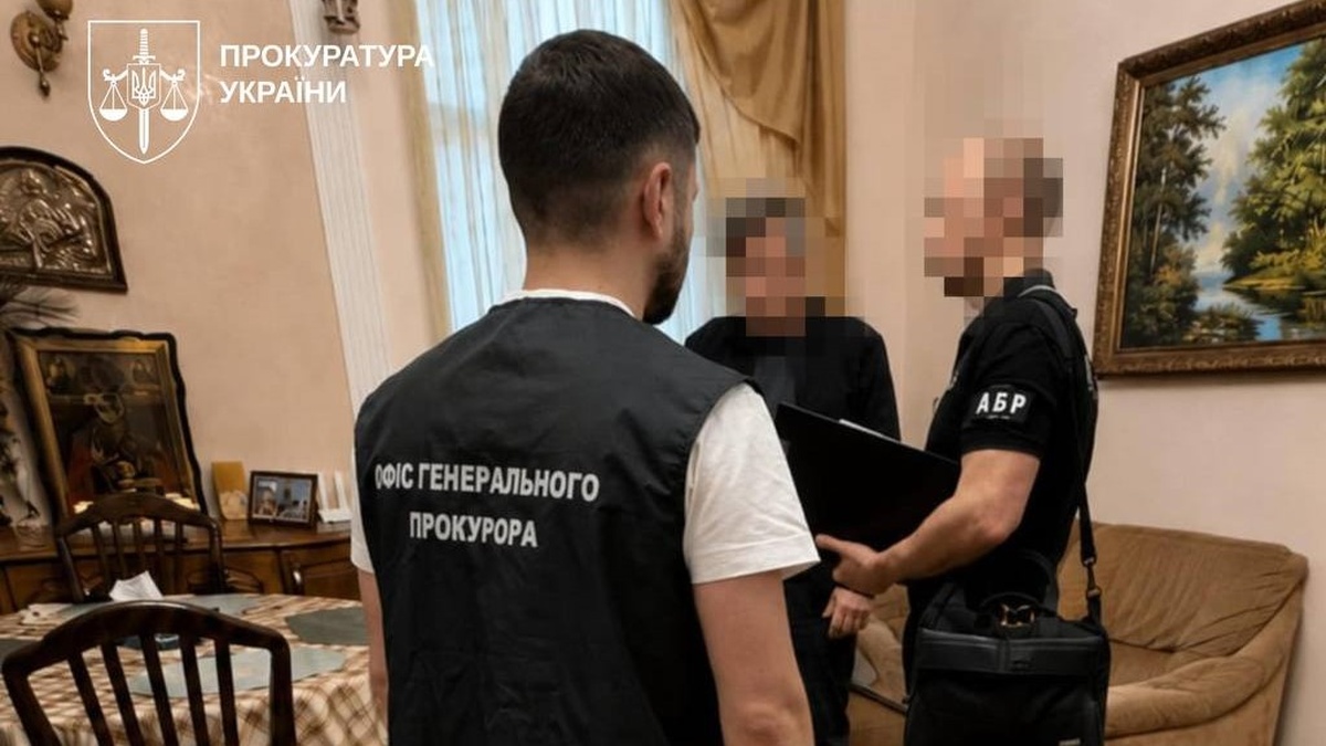 Львівських бізнесменів та експосадовця Міноборони підозрюють